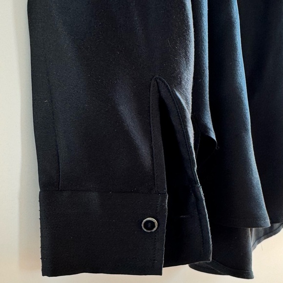 ❤️ VINCE SILK WOMEN'S RELAXED FIT CLASSIC V NECK BLACK BLOUSE MEDIUM - Picture 3 of 9